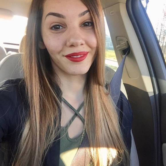 Meet your Posher, Deasha - Picture 1 of 1